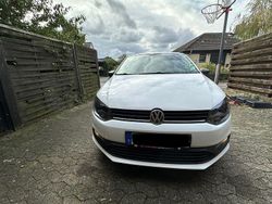 Weiß Gebraucht 2014 VW Polo Trendline Kleinwagen | 7.500 € (Fairer Preis)