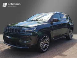 Techno green/dach schwarz Neu 2025 Jeep Compass Summit SUV | 38.250 € (Fairer Preis)