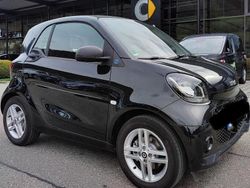Schwarz Gebraucht 2023 Smart ForTwo Electric Drive Coupé | 14.190 € (Etwas zu teuer)