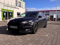 Schwarz Gebraucht 2015 Ford Focus ST Kombi | 13.200 €