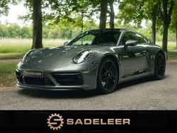 Aventurine green metallic Gebraucht 2024 Porsche 911 Carrera GTS Coupé | 159.850 €