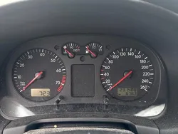 Grau Gebraucht 1999 VW Golf IV Kleinwagen | 1.300 € (Fairer Preis)
