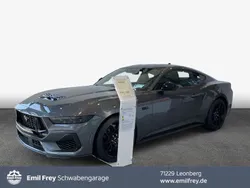 Grau Neu 2025 Ford Mustang GT Fastback Coupé | 65.100 € (Etwas zu teuer)