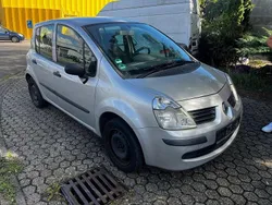 Silber Gebraucht 2006 Renault Modus Van / Kleinbus | 800 €
