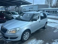 Silber Gebraucht 2015 Skoda Roomster Van / Kleinbus | 3.699 € (Guter Preis)