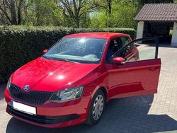 Rot Gebraucht 2017 Skoda Fabia Cool Edition Kleinwagen | 8.500 € (Guter Preis)