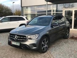 Grau Gebraucht 2020 Mercedes GLC200 Night SUV | 26.999 € (Fairer Preis)