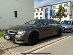 Grau Gebraucht 2014 Mercedes CLS350 Shooting Brake AMG Kombi | 19.900 € (Etwas zu teuer)
