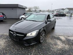 Schwarz Gebraucht 2015 Mercedes CLA200 Limousine | 7.600 € (Superpreis)
