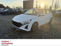 Weiß Neu 2025 Hyundai i20 Trend Limousine | 24.490 € (Etwas zu teuer)