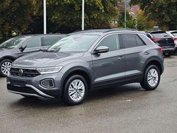 Grau Gebraucht 2024 VW T-Roc Life SUV | 23.800 € (Fairer Preis)