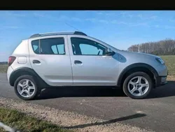 Silber Gebraucht 2015 Dacia Sandero Prestige Kleinwagen | 5.499 € (Fairer Preis)