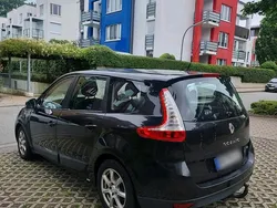 Schwarz Gebraucht 2010 Renault Scénic III Van / Kleinbus | 2.299 € (Fairer Preis)