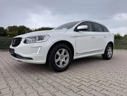 Weiß Gebraucht 2017 Volvo XC60 Summum SUV | 20.999 € (Guter Preis)