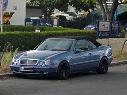 Blau Gebraucht 1999 Mercedes CLK230 Cabrio | 6.999 € (Etwas zu teuer)