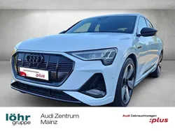 Weiß Gebraucht 2022 Audi e-tron Sportback S-Line SUV | 43.480 € (Fairer Preis)