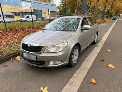Gold Gebraucht 2009 Skoda Octavia Kombi | 3.800 € (Fairer Preis)