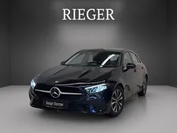 Unilack nachtschwarz Gebraucht 2024 Mercedes A180 Limousine | 28.433 € (Fairer Preis)