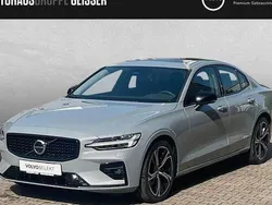Grau Gebraucht 2023 Volvo S60 Plus Limousine | 34.650 € (Guter Preis)