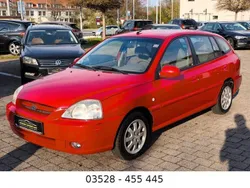 Rot Gebraucht 2004 Kia Rio 2 Kombi | 2.550 € (Guter Preis)