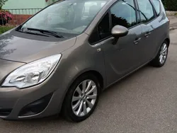 Braun Gebraucht 2010 Opel Meriva Innovation Van / Kleinbus | 5.000 € (Fairer Preis)