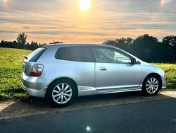 Silber Gebraucht 2004 Honda Civic Kleinwagen | 2.999 € (Etwas zu teuer)