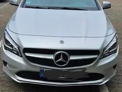 Silber Gebraucht 2018 Mercedes CLA200 Shooting Brake Urban Kombi | 19.990 € (Fairer Preis)