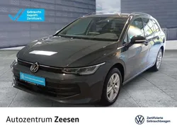 Grau Gebraucht 2024 VW Golf VIII Life Kombi | 29.250 € (Etwas zu teuer)
