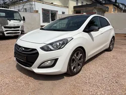 Weiß Gebraucht 2014 Hyundai i30 Limousine | 5.900 € (Superpreis)