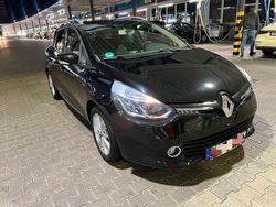 Schwarz Gebraucht 2015 Renault Clio GrandTour LIMITED Kombi | 5.600 € (Guter Preis)