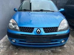 Blau Gebraucht 2002 Renault Clio II LIMITED Kleinwagen | 1.250 € (Fairer Preis)