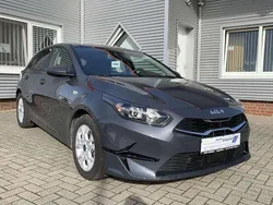 Grau Gebraucht 2023 Kia Ceed Limousine | 17.900 € (Superpreis)