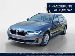 Arctic race blue metallic Gebraucht 2023 BMW 520 Sport Line Kombi | 39.925 € (Fairer Preis)
