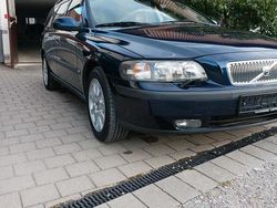 Blau Gebraucht 2000 Volvo V70 Kombi | 11.900 €
