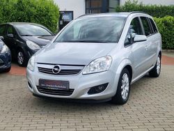 Silber Gebraucht 2008 Opel Zafira Edition Van / Kleinbus | 6.550 € (Teuer)