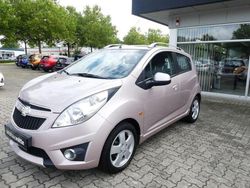Pearl pink (metallic) Gebraucht 2011 Chevrolet Spark LT Kleinwagen | 4.990 € (Teuer)