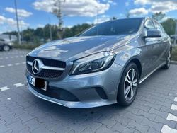 Grau Gebraucht 2016 Mercedes A200 Limousine | 15.500 €