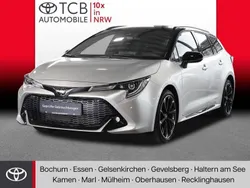 Cosmicsilber metallic, dach schwarz Gebraucht 2022 Toyota Corolla Sport Limousine | 29.989 € (Teuer)