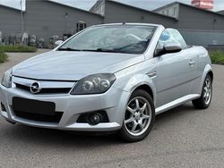 Grau Gebraucht 2005 Opel Tigra Kleinwagen | 2.300 € (Teuer)