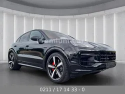 Schwarz Neu 2025 Porsche Cayenne S E-Hybrid SUV | 171.360 €