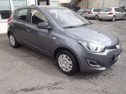 Grau Gebraucht 2014 Hyundai i20 Edition Limousine | 7.650 € (Fairer Preis)