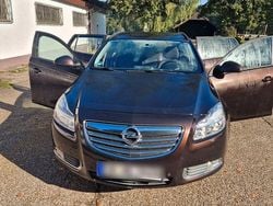 Braun Gebraucht 2013 Opel Insignia Edition Kombi | 4.200 € (Fairer Preis)