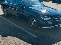 Schwarz Gebraucht 2023 Mercedes E220 Kombi | 26.000 € (Fairer Preis)