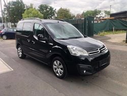 Schwarz Gebraucht 2017 Citroën Berlingo Shine Van / Kleinbus | 6.999 € (Superpreis)