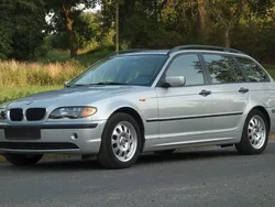 Silber Gebraucht 2005 BMW 318 Kombi | 3.799 € (Teuer)