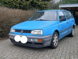 Blau Gebraucht 1998 VW Golf IV Trendline Kombi | 1.800 € (Fairer Preis)
