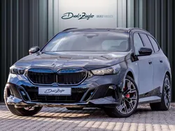 Saphirschwarzmetallic Gebraucht 2025 BMW 540 M Sport Kombi | 77.990 € (Etwas zu teuer)