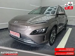Gold Gebraucht 2022 Hyundai Kona Trend SUV | 17.990 € (Guter Preis)