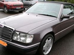 Violet Gebraucht 1992 Mercedes 190 Limousine | 41.999 €