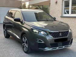 Grau Gebraucht 2020 Peugeot 5008 GT-line Van / Kleinbus | 17.500 € (Fairer Preis)